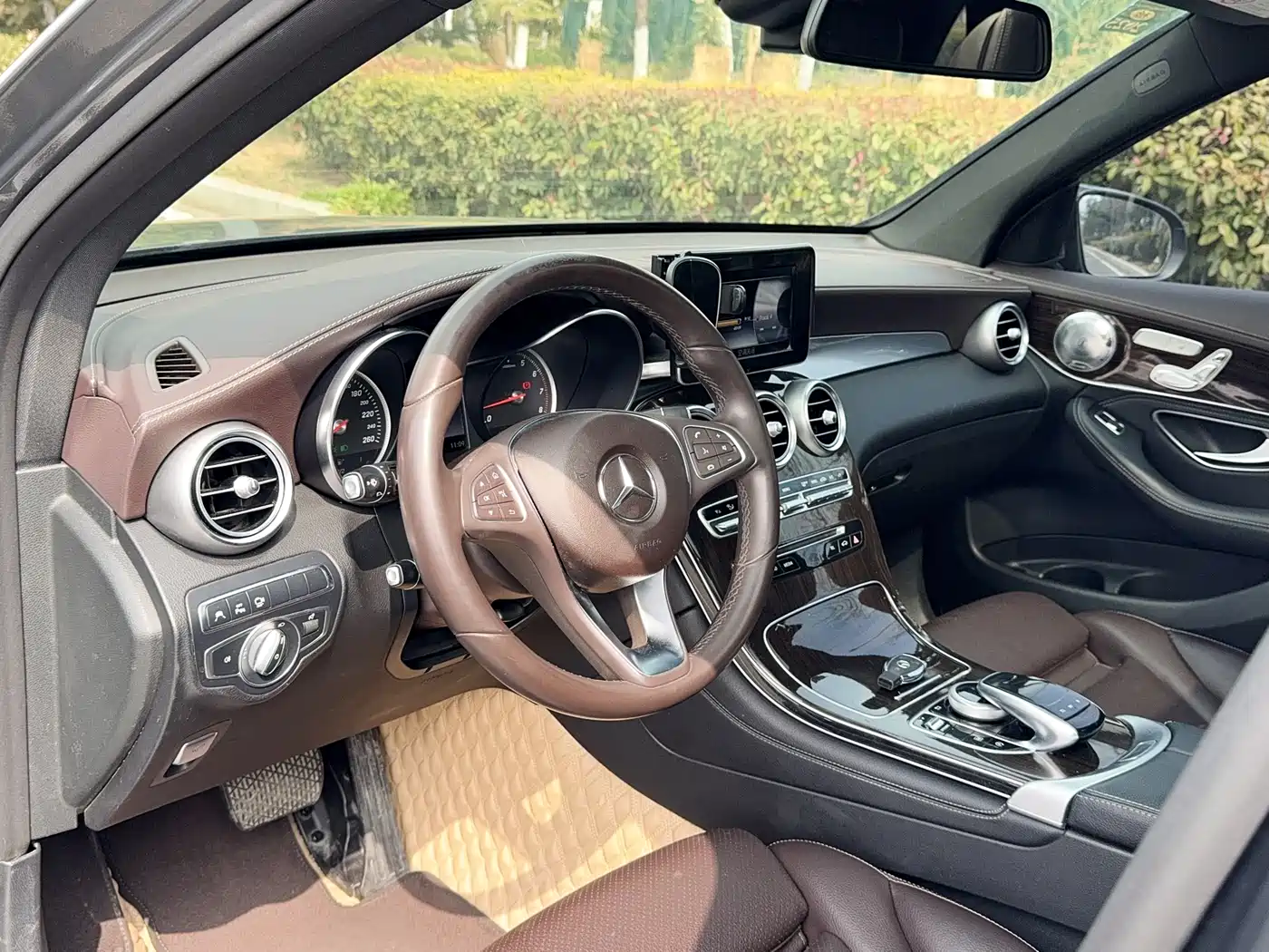 Mercedes-Benz GLC 2017 GLC 260 4MATIC Luxury фото 11