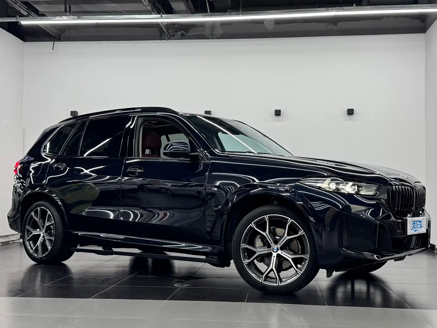 BMW X5 2023 xDrive 30Li Premium M Sport Black Night Package фото 3