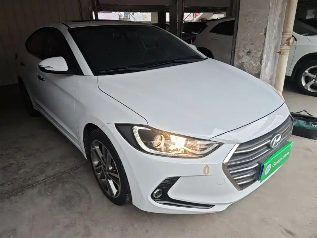 Hyundai Elantra 2016 Model 1.6L Automatic Smart Elite фото 4