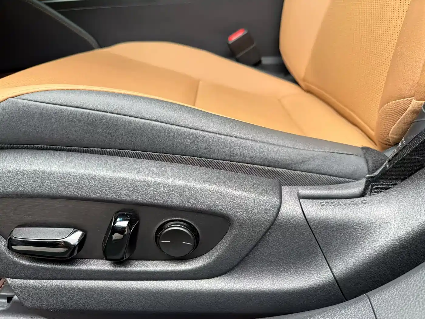 Lexus ES 2022 300h Excellence Edition фото 6