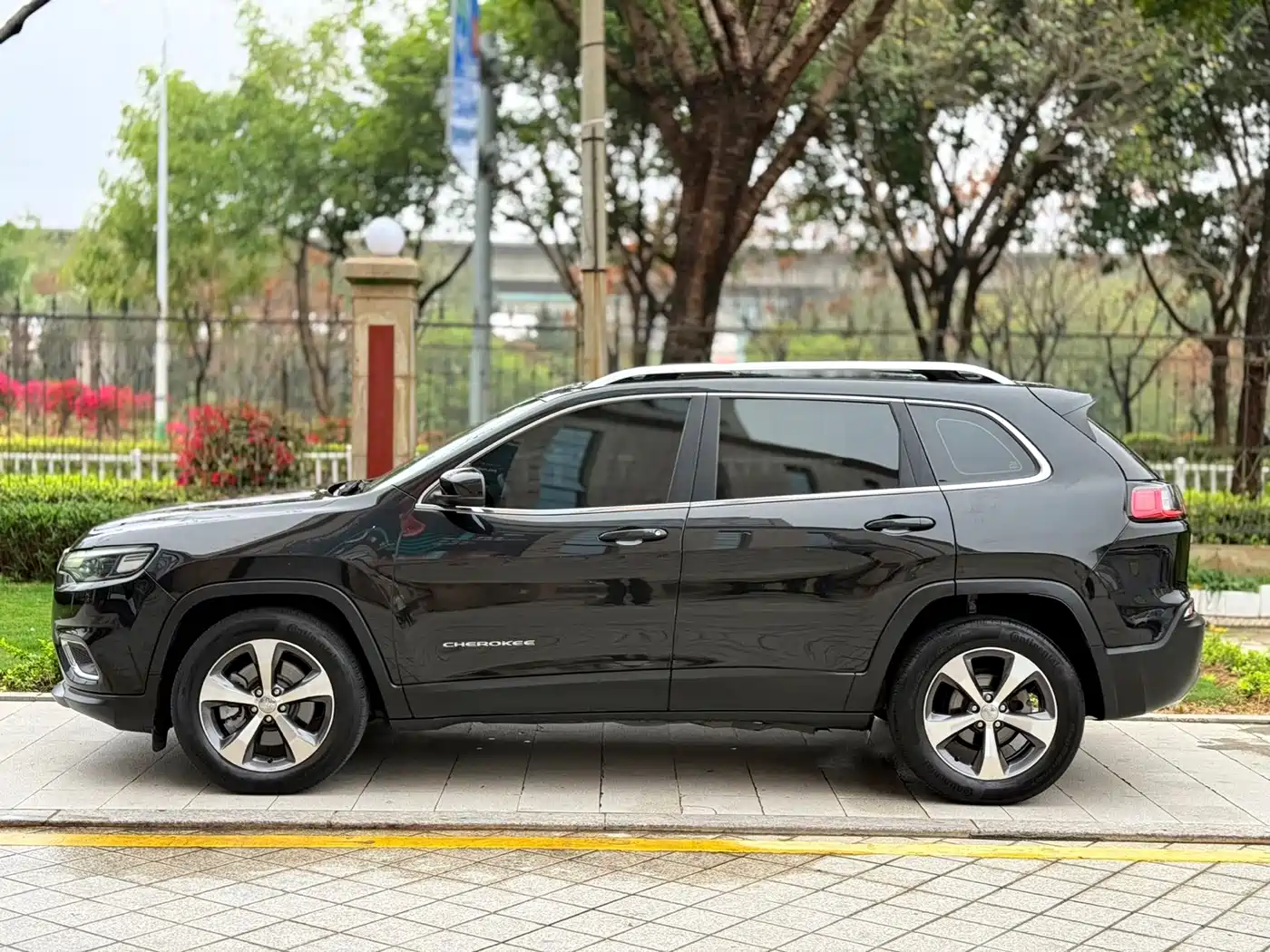 Jeep Cherokee 2020 2019 2.0T 2WD Premium Edition China VI