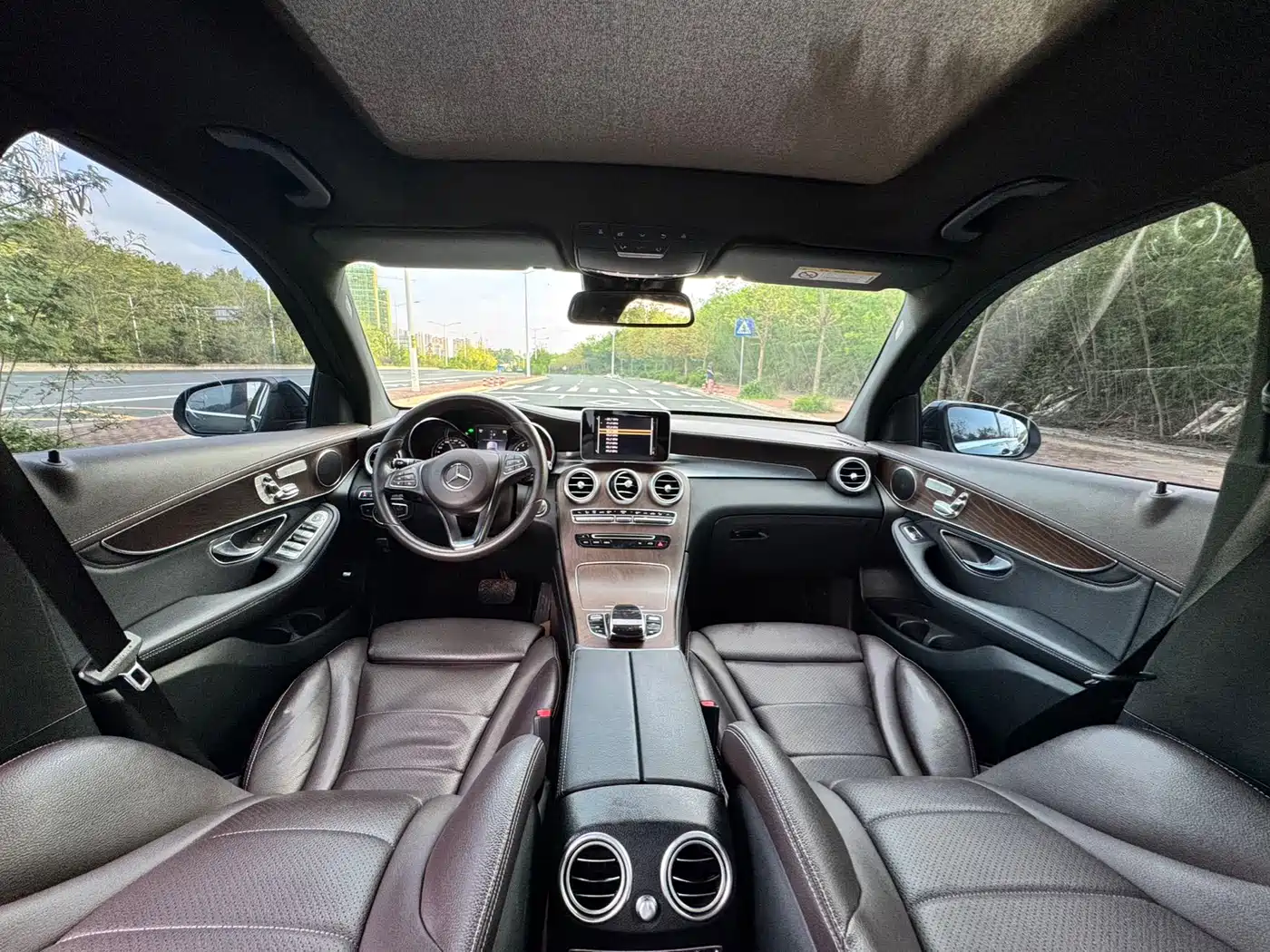 Mercedes-Benz GLC 2018 GLC 300 4MATIC Dynamic фото 6