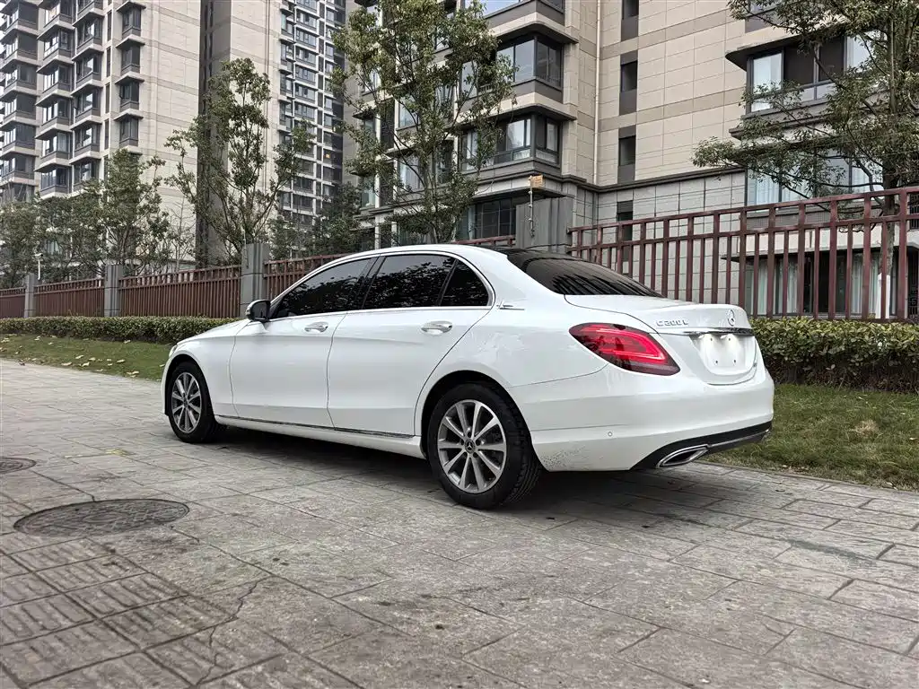 Mercedes-Benz C-Class 2021 C 200 L Fashion Edition фото 26