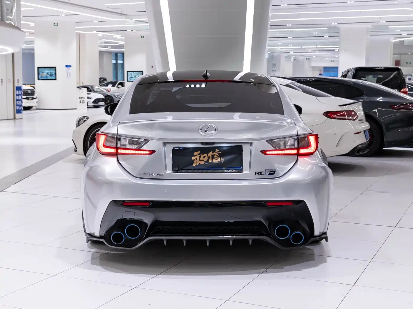 Lexus RC F 2015 F 5.0L Carbon Fiber Edition фото 5