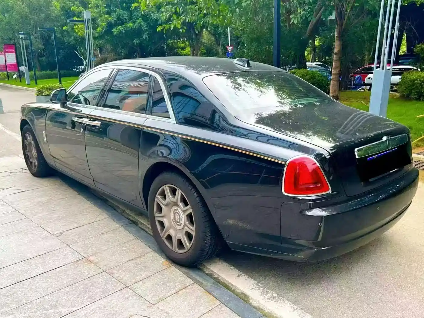 Фото 11 - Rolls-Royce Ghost