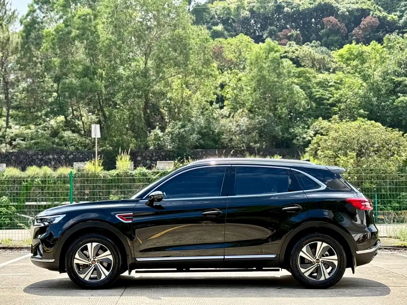Hongqi HS5 2019 2.0T Smart Connect Enjoy Edition фото 5