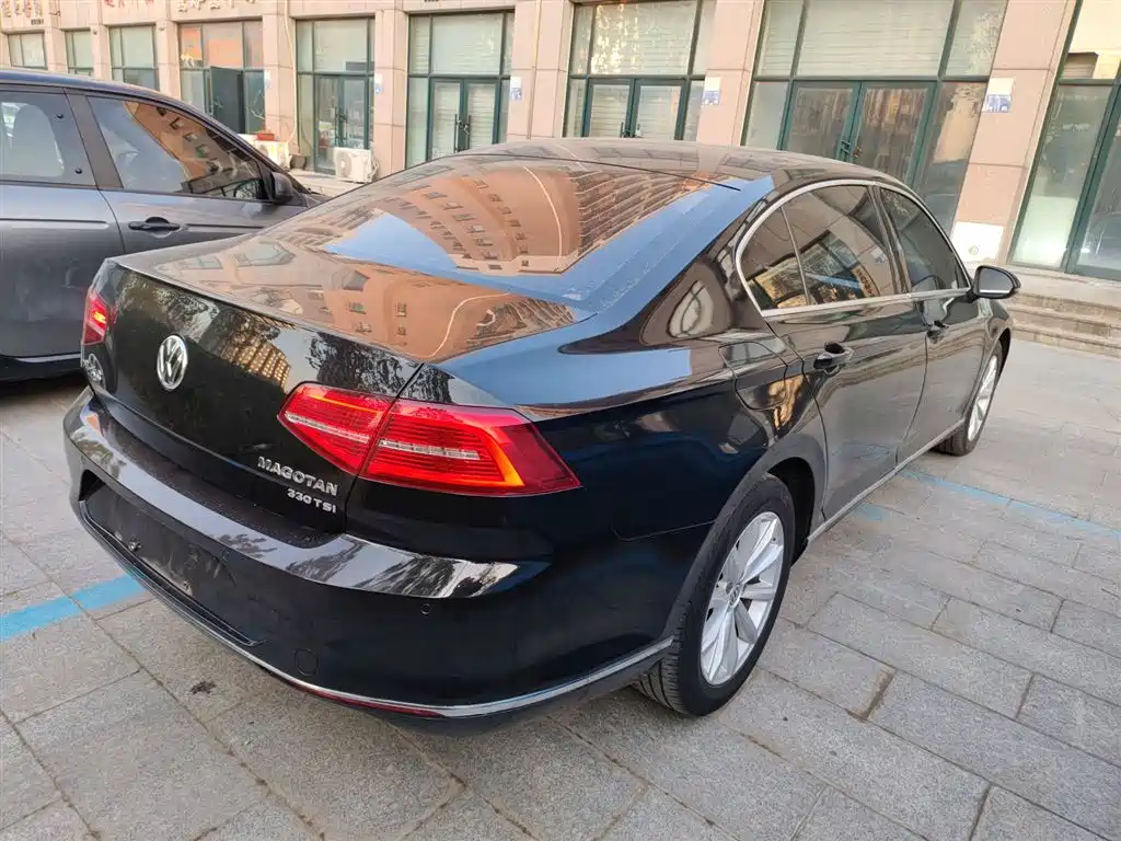 Volkswagen Magotan 2018 330TSI DSG Leading фото 7