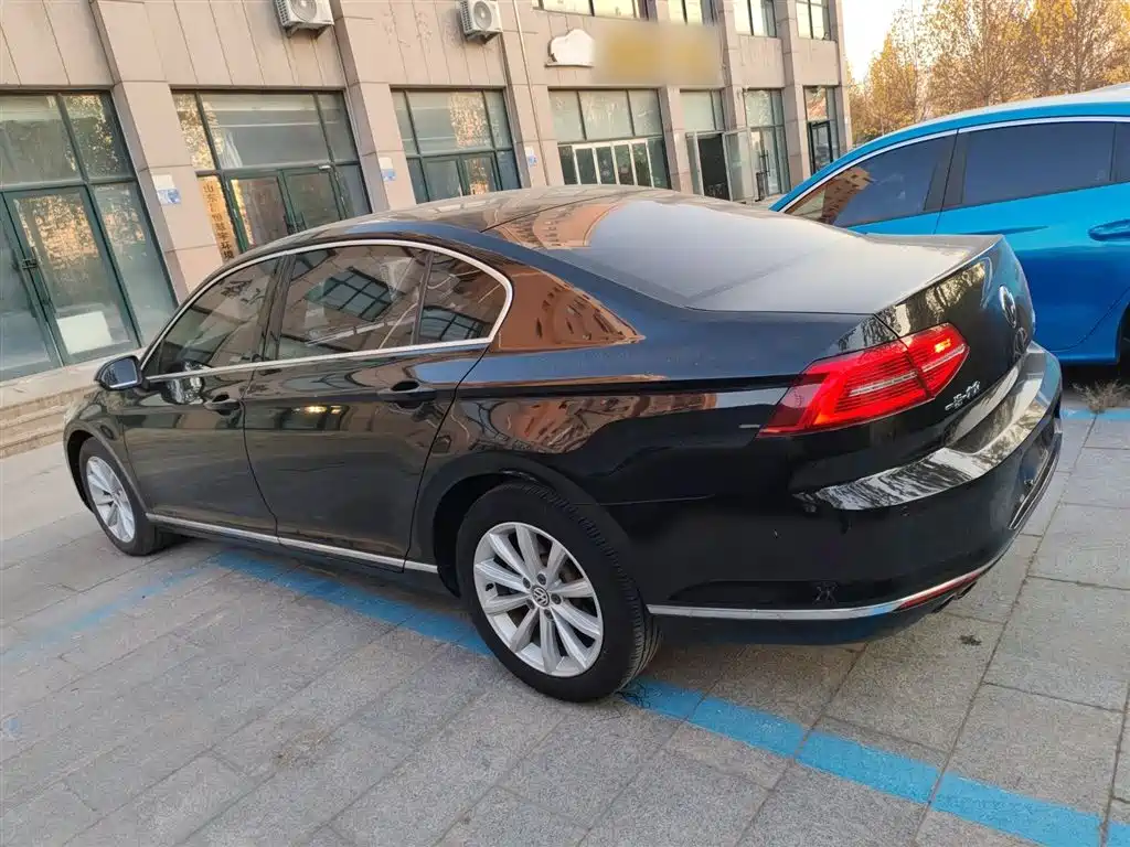 Volkswagen Magotan 2018 330TSI DSG Leading фото 5