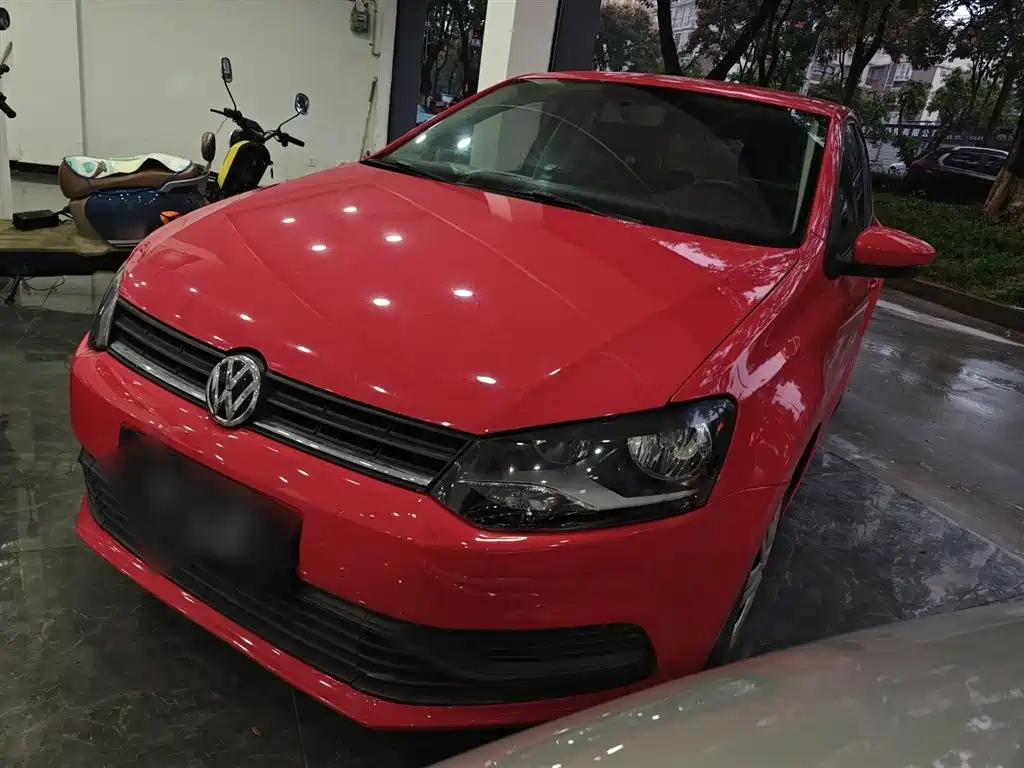 Volkswagen Polo 2016 1.4L Automatic Trend фото 2