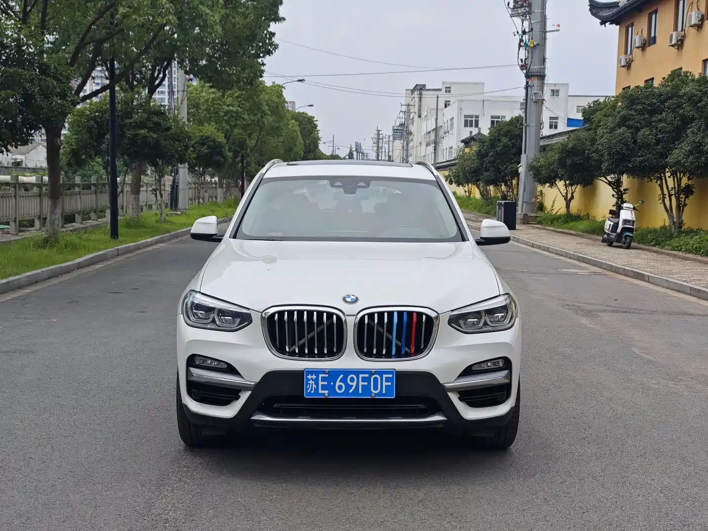 BMW X3 2018 2018 xDrive28i Luxury Package China VI