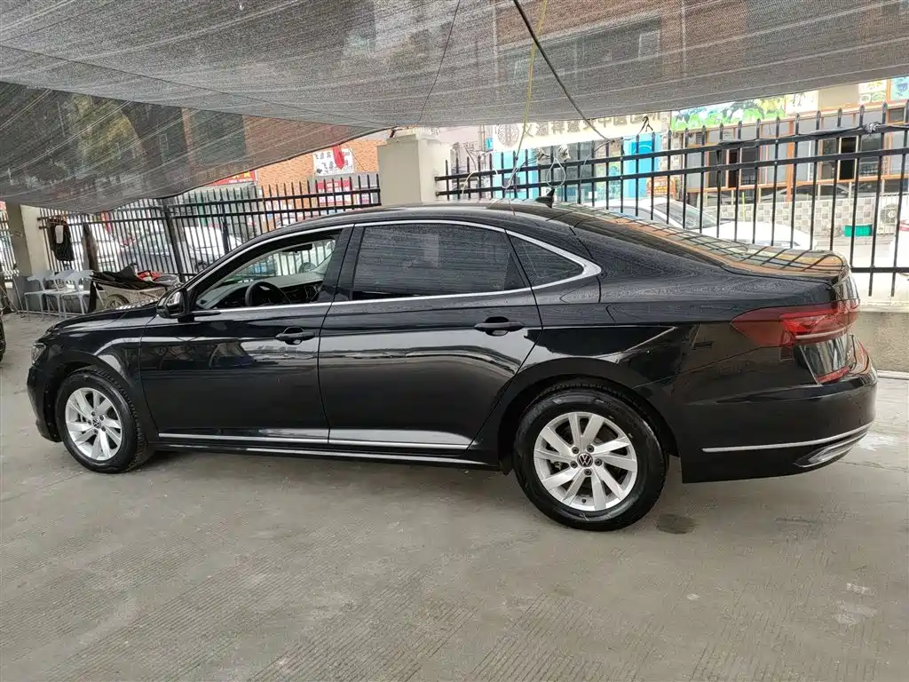 Volkswagen Passat 2022 280TSI Business Edition фото 4