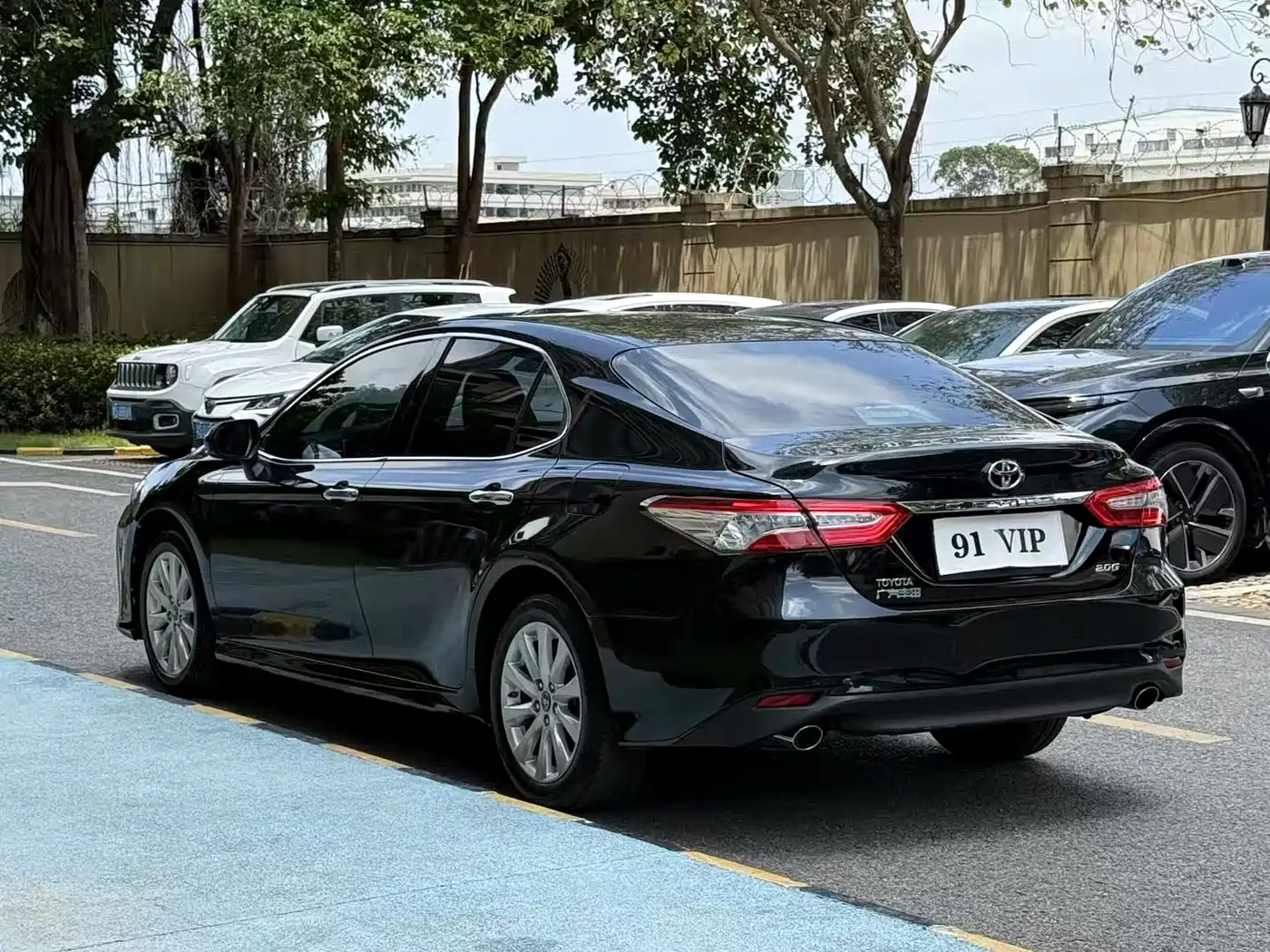 Toyota Camry 2018 2.0G Luxury Edition фото 9