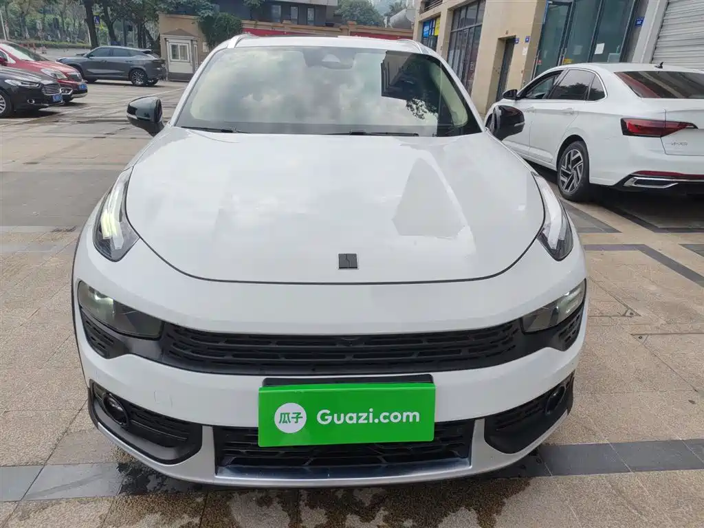 Lynk & Co 02 2018 1.5T DCT 2WD Power Pro Edition China V фото 3