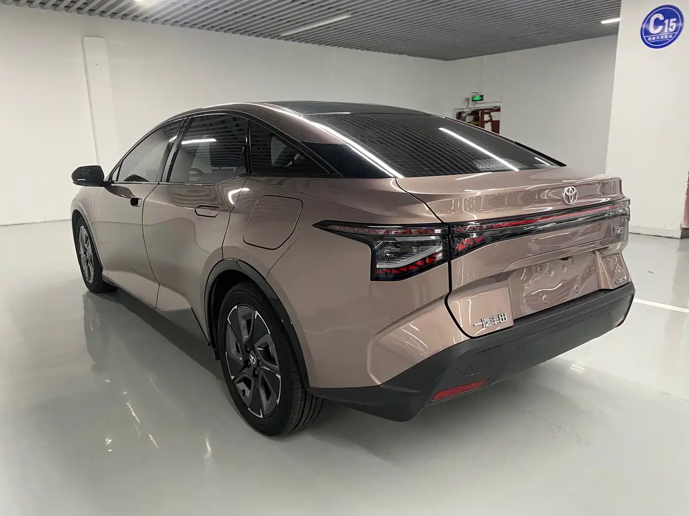 Фото 8 - Toyota bZ3