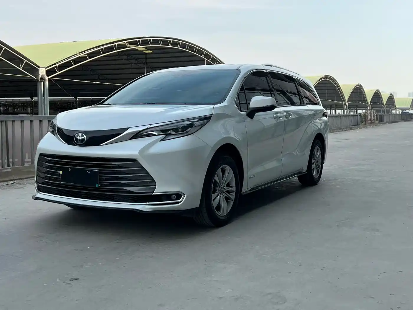  Toyota Toyota Sienna 2021 2.5L Hybrid Premium Edition