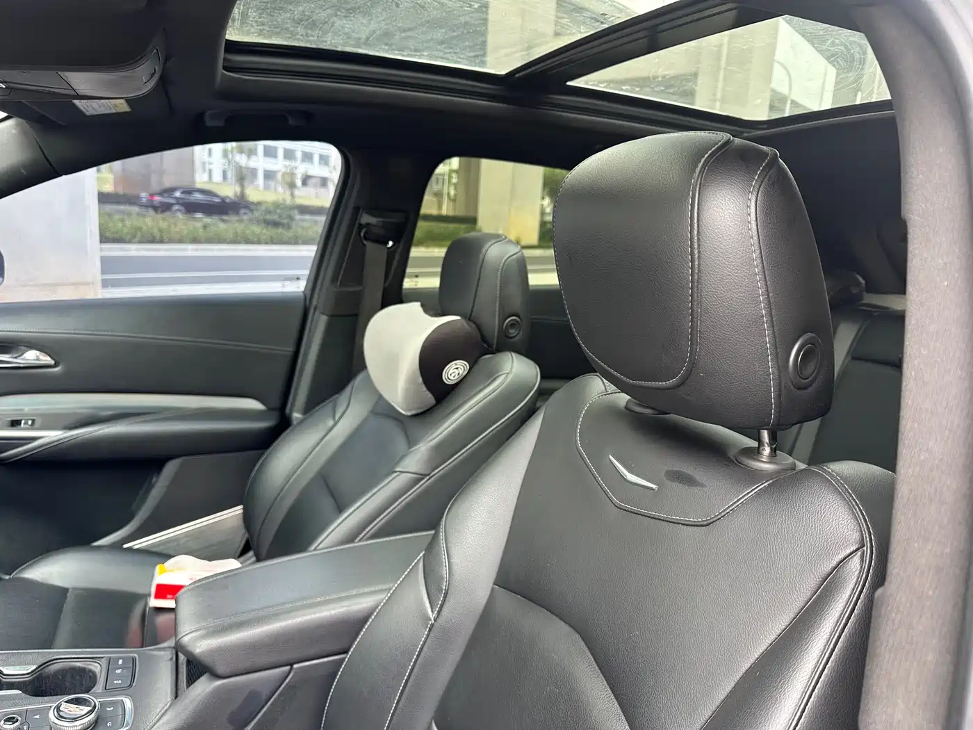 Cadillac XT4 2018 28T FWD Leading Edition фото 10