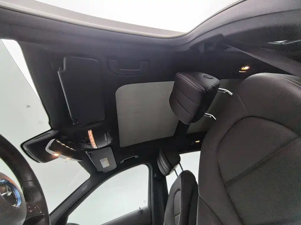 Mercedes-Benz GLC 2016 2016 GLC 260 4MATIC Luxury
