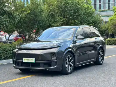 Li Auto L8