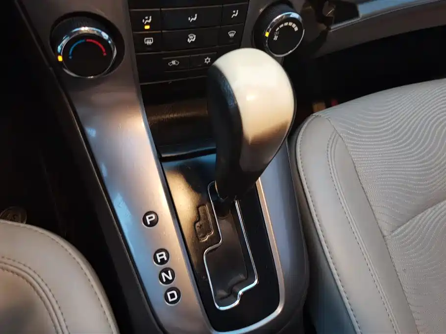 Chevrolet Cruze 2015 1.5L Classic SE AT фото 16