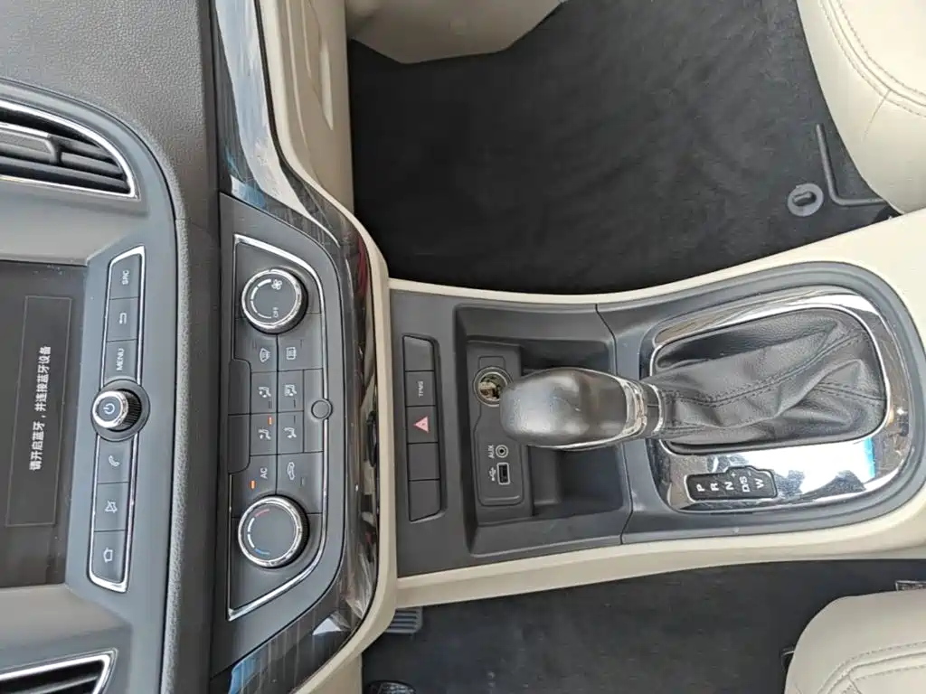 Roewe 360 2015 2015 1.5L Automatic Luxury