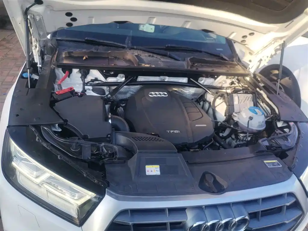 Audi Q5L 2020 Facelift 40 TFSI Honor Fashion фото 17