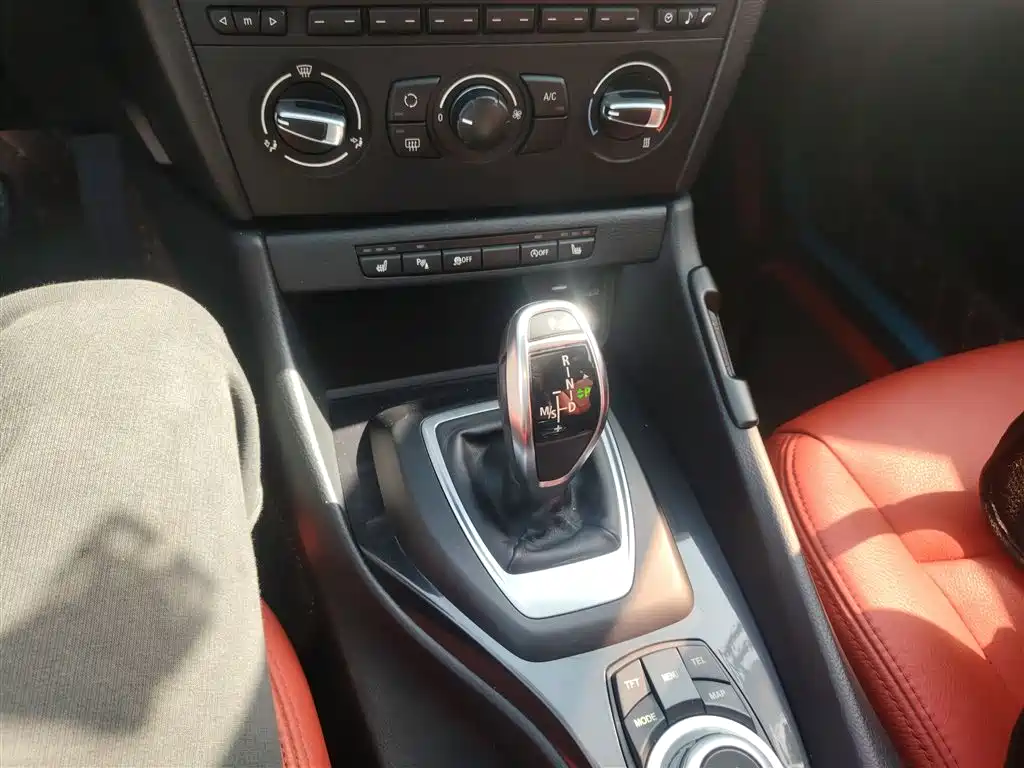 BMW X1 2015 Model sDrive18i Fashion Advanced Edition фото 11