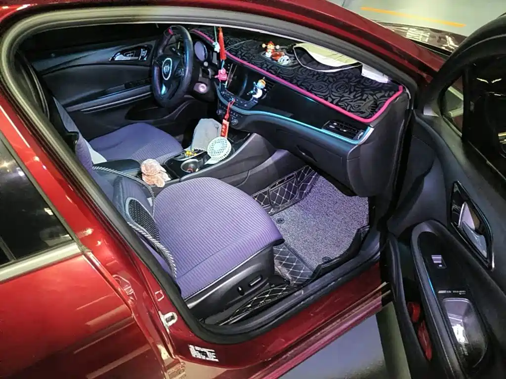 Photo 13 - Buick Verano