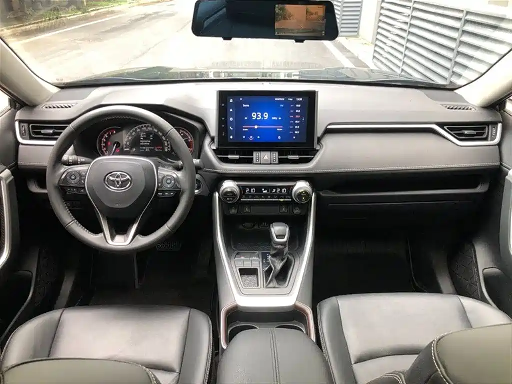 Toyota RAV4 Rongfang 2022 2.0L CVT 2WD Trend Plus Edition фото 6