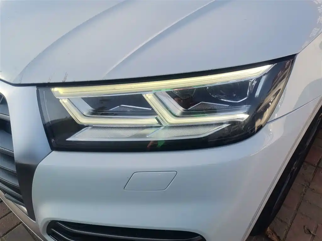 Audi Q5L 2020 Facelift 40 TFSI Honor Fashion фото 19