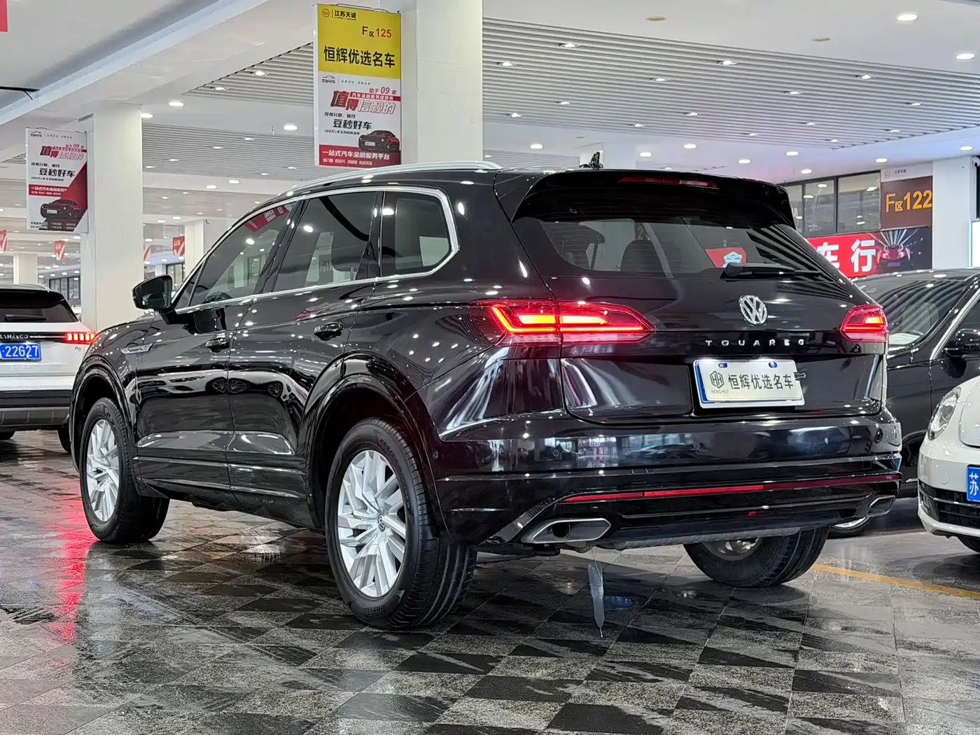 Volkswagen Touareg 2020 2.0TSI Rui Shang Edition China VI фото 4