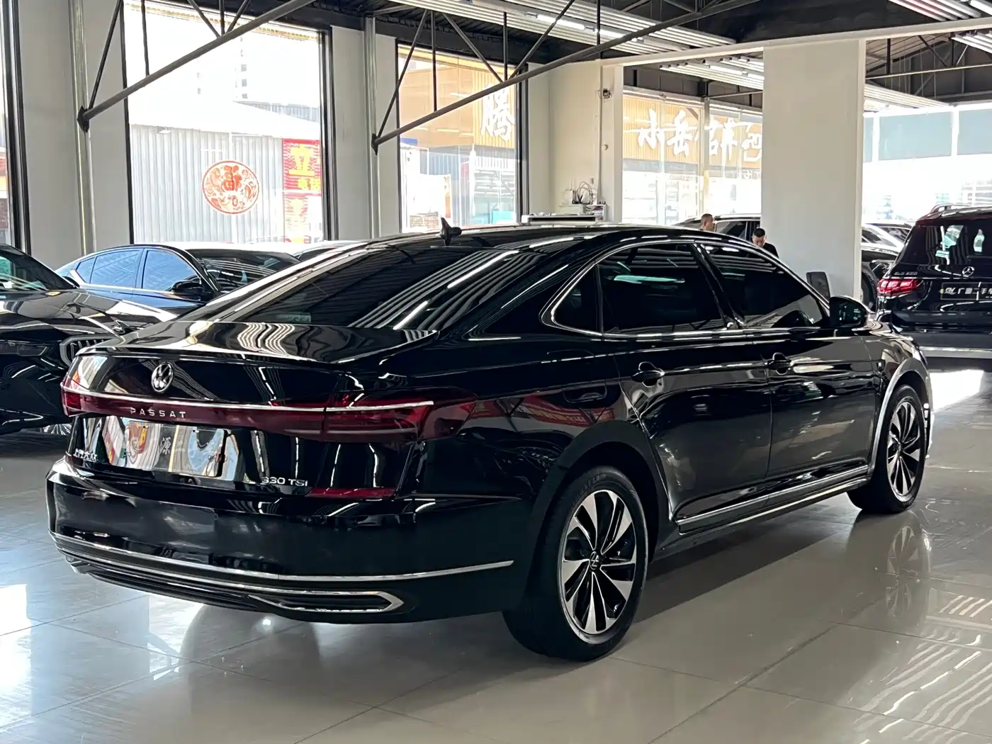 Volkswagen Passat 2023 330TSI Elite Edition фото 4