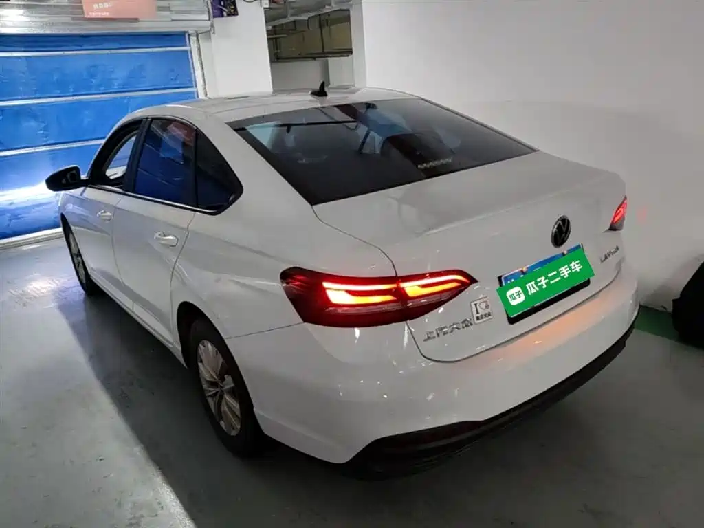 Volkswagen Lavida 2023 Facelift 1.5L Auto Comfort Edition фото 5