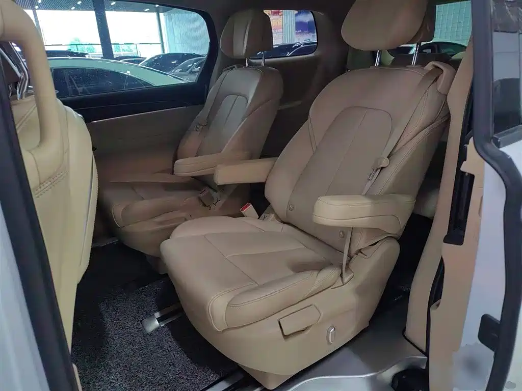 Buick GL8 2023 ES Landmaster Exclusive фото 17