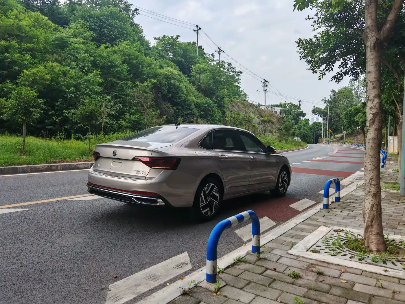 Volkswagen Sagitar 2023 Model Year 280TSI DSG Surpass Edition фото 9