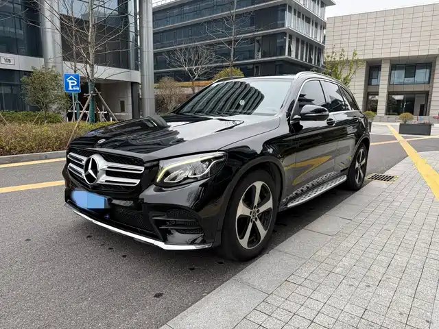 MERCEDES-BENZ GLC