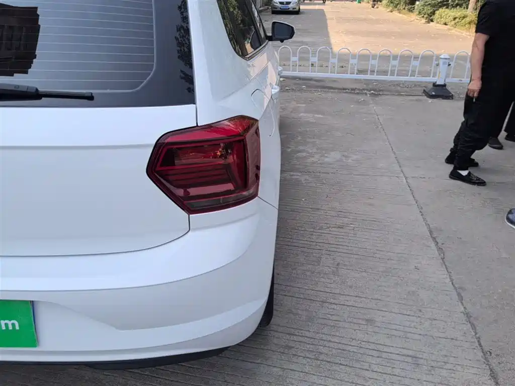 Volkswagen Polo 2023 Facelift Plus 1.5L Auto Joyful Living Edition фото 24