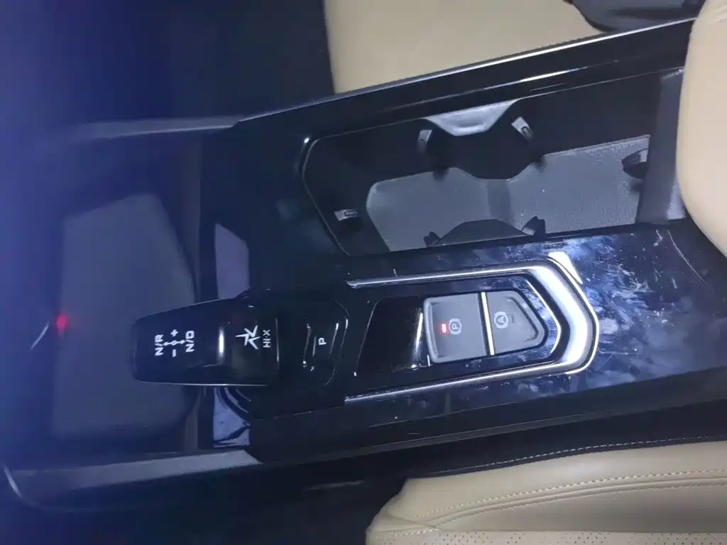 Geely Emgrand L HiP 2025 2024 Model Soaring Dragon Edition 1.5TD-DHT Pro 100KM Excellence Type