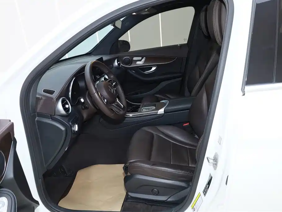 Mercedes-Benz GLC 2021 GLC 260 L 4MATIC Luxury фото 16