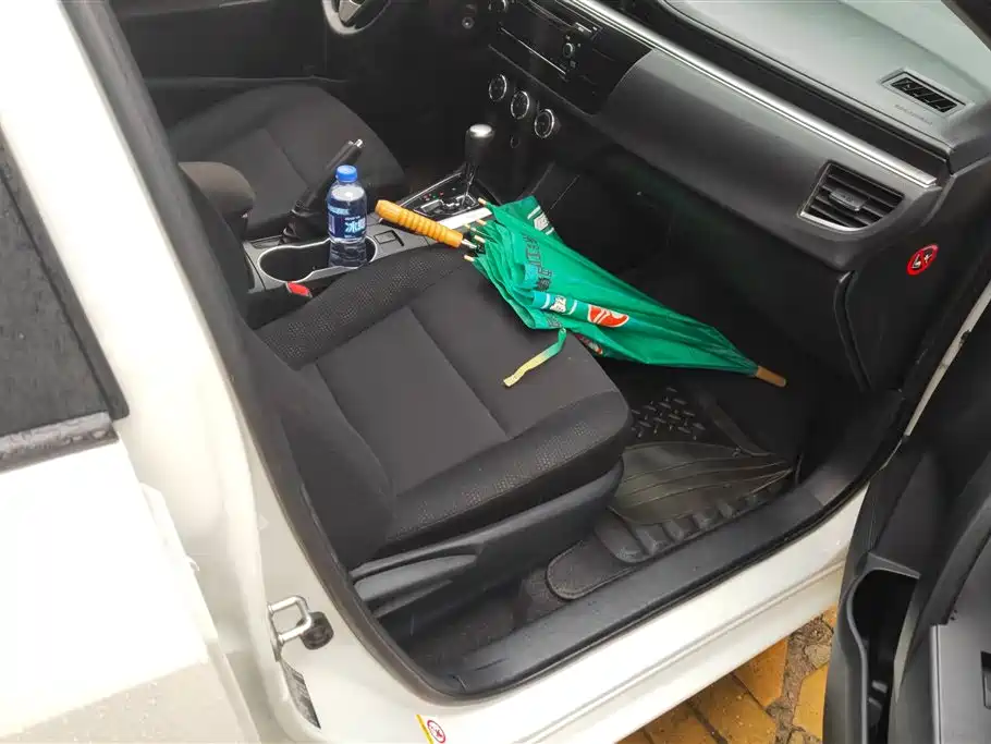 Toyota Levin 2016 1.6G CVT Elite Edition фото 8