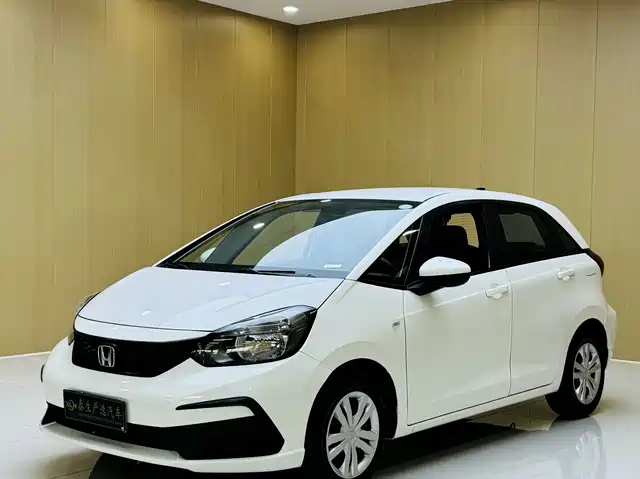Honda Fit 1.5L CVT, Модный комфорт