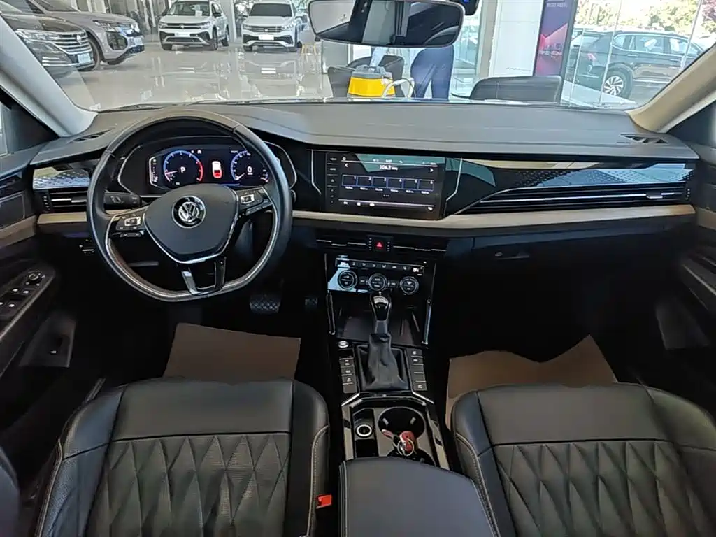 Volkswagen Passat 2019 330TSI Noble Edition China VI фото 10