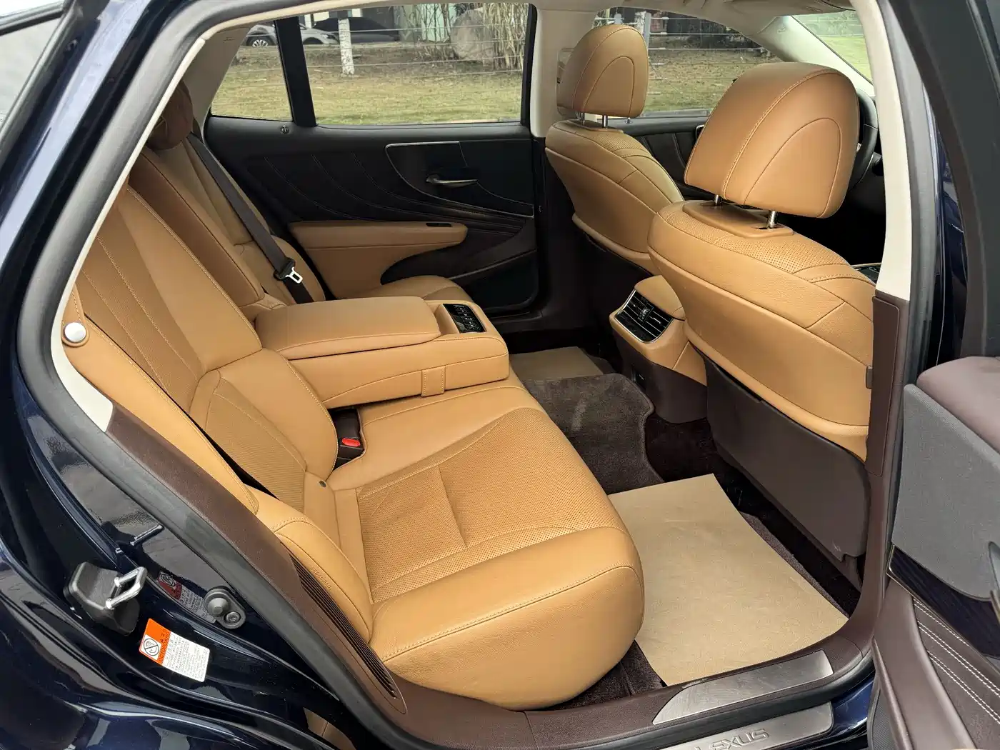 Lexus LS 2020 500h Excellence (China V) фото 12