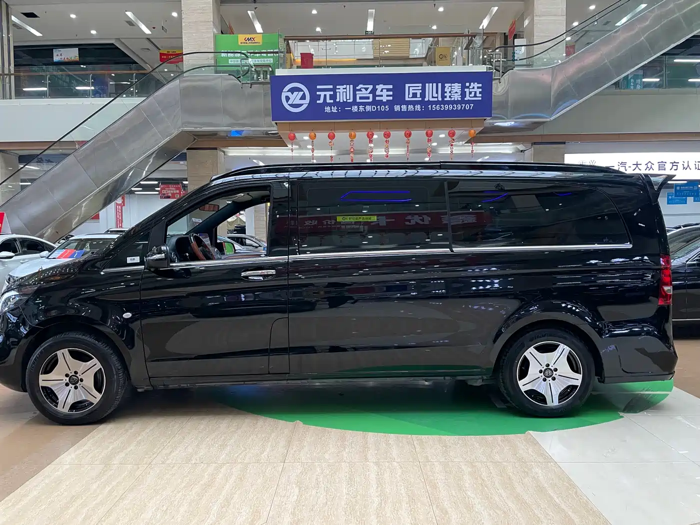 Mercedes-Benz Vito 2023 2.0T Elite 7-Seater фото 4