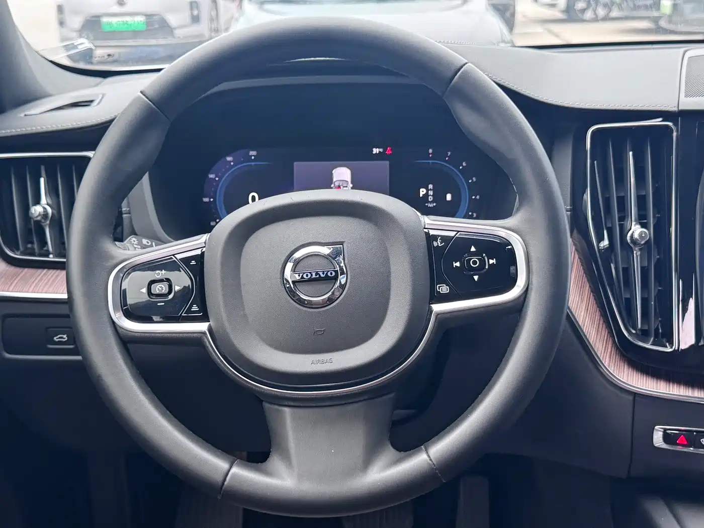Фото 7 - Volvo XC60