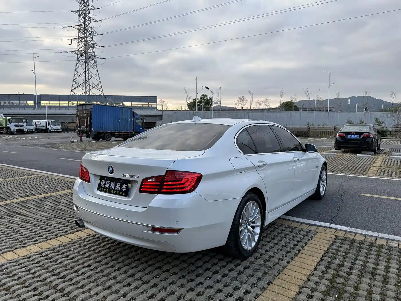 BMW 5 Series 2017 525Li Luxury Design Package фото 8