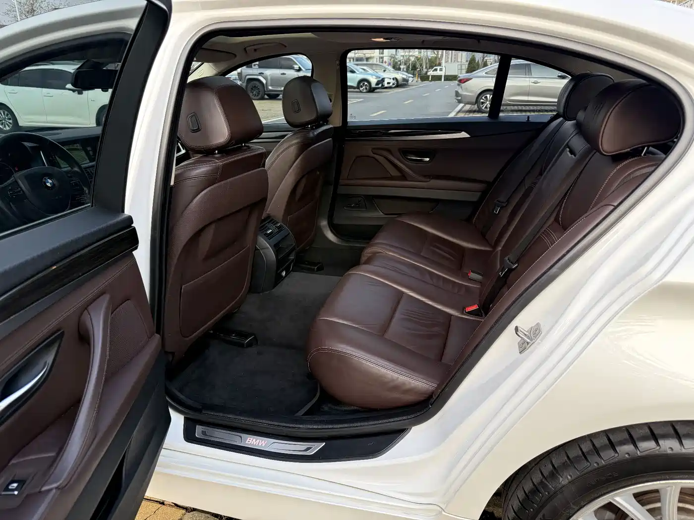 BMW 5 Series 2017 525Li Luxury Design Package фото 10