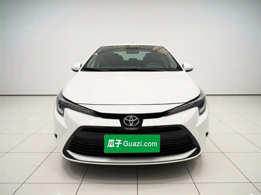 Toyota Levin 2023 Smart Hybrid 1.8L Luxury фото 3