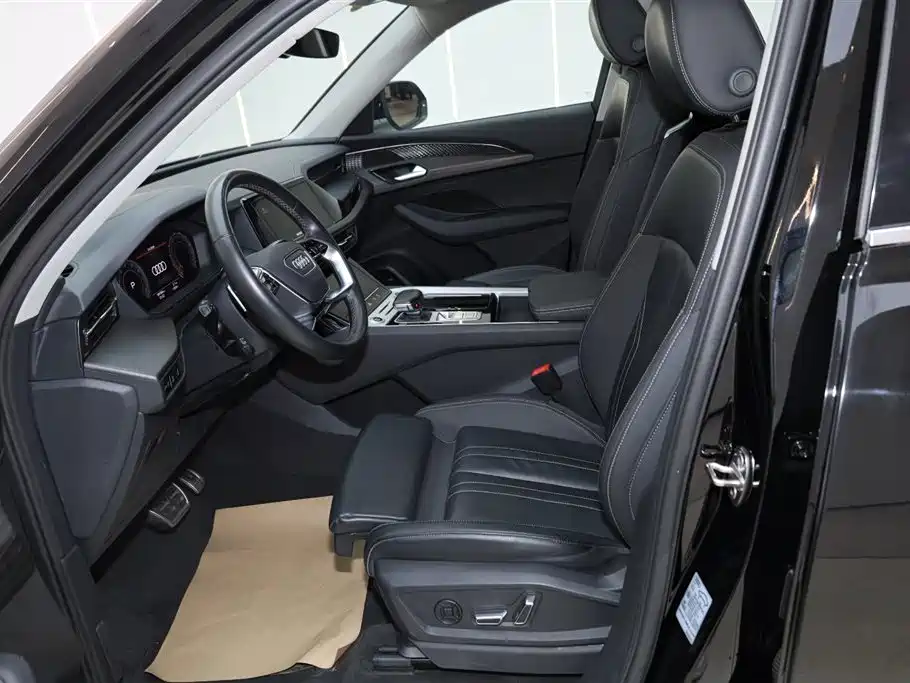 Audi Q6 2024 40 TFSI quattro Cloud View Yulin Package 7-seater фото 18