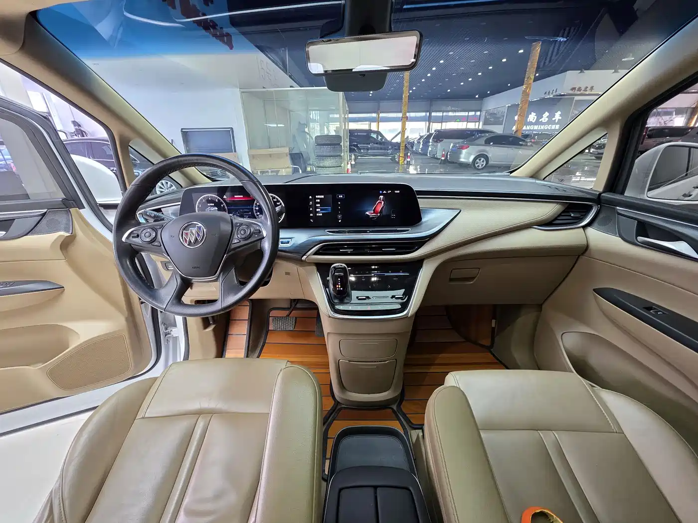 Buick GL8 2021 ES Landlord 653T Premium фото 9
