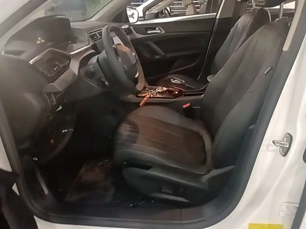 Peugeot 408 2025 2022 1.6T Light Chaser Edition